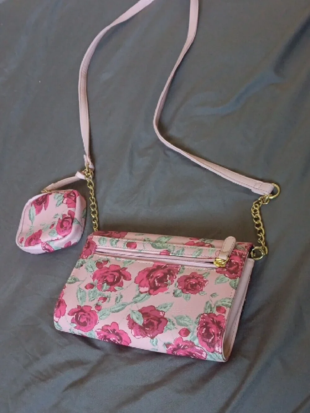 Luv Betsey chic pink